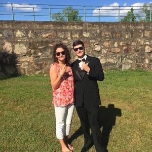 Meet your Posher, Laure